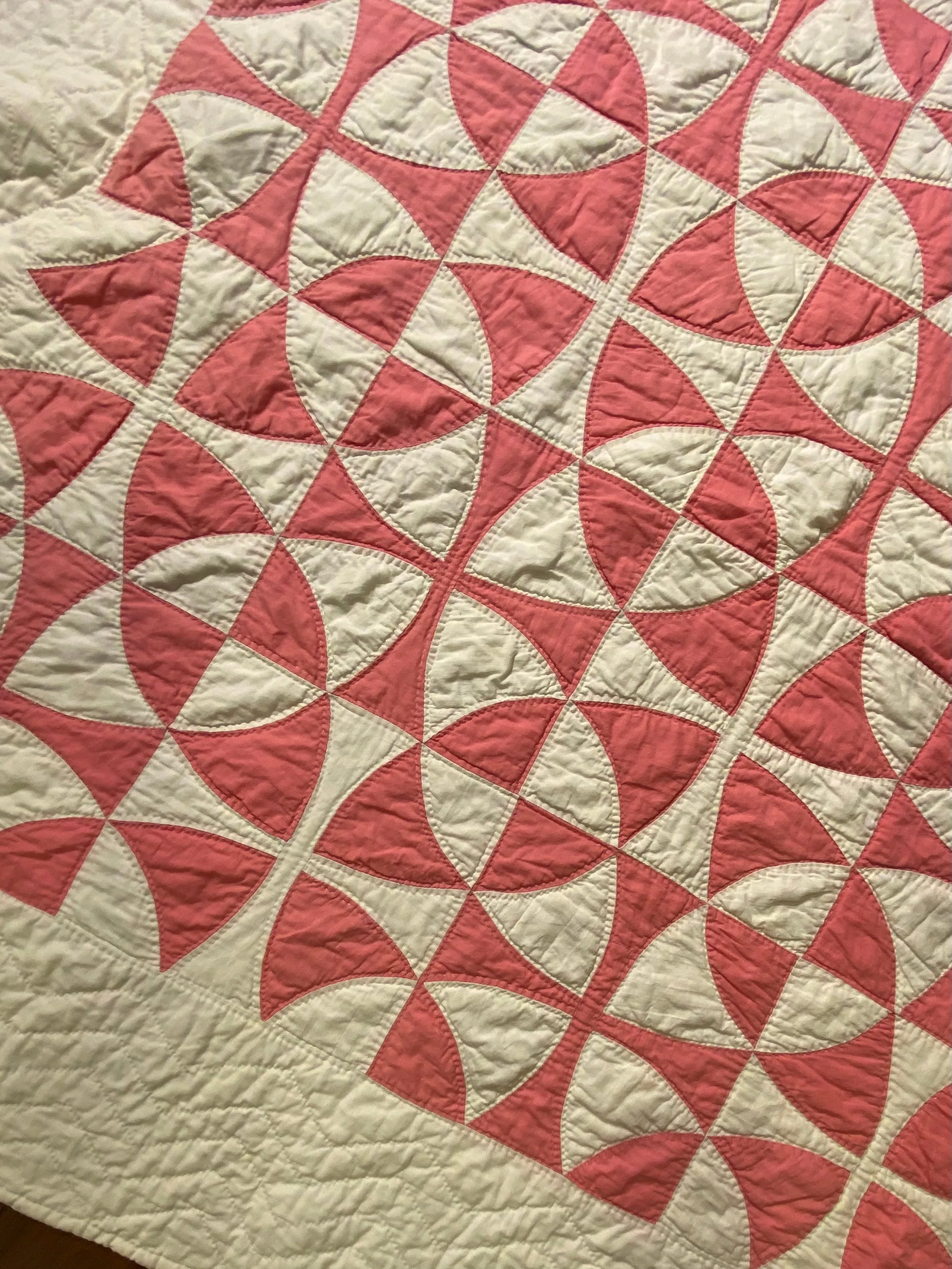 Circles in Pink and White Quilt